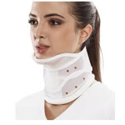 Cervical Collar Hard With Chin