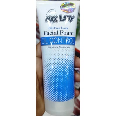 Max Lady Oil Free Look Facial Foam Oil Control